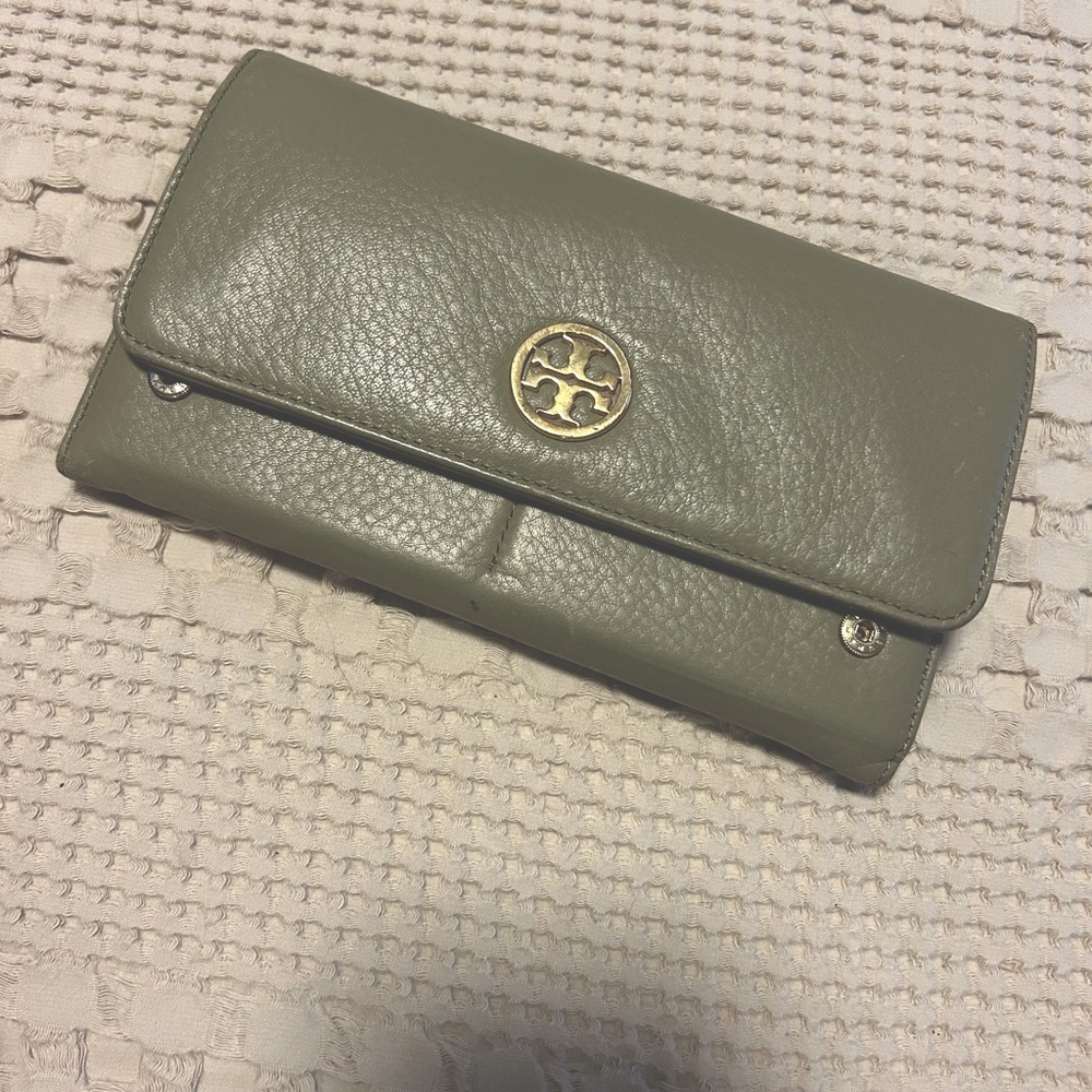 Tory Burch Green Leather Continental Wallet
